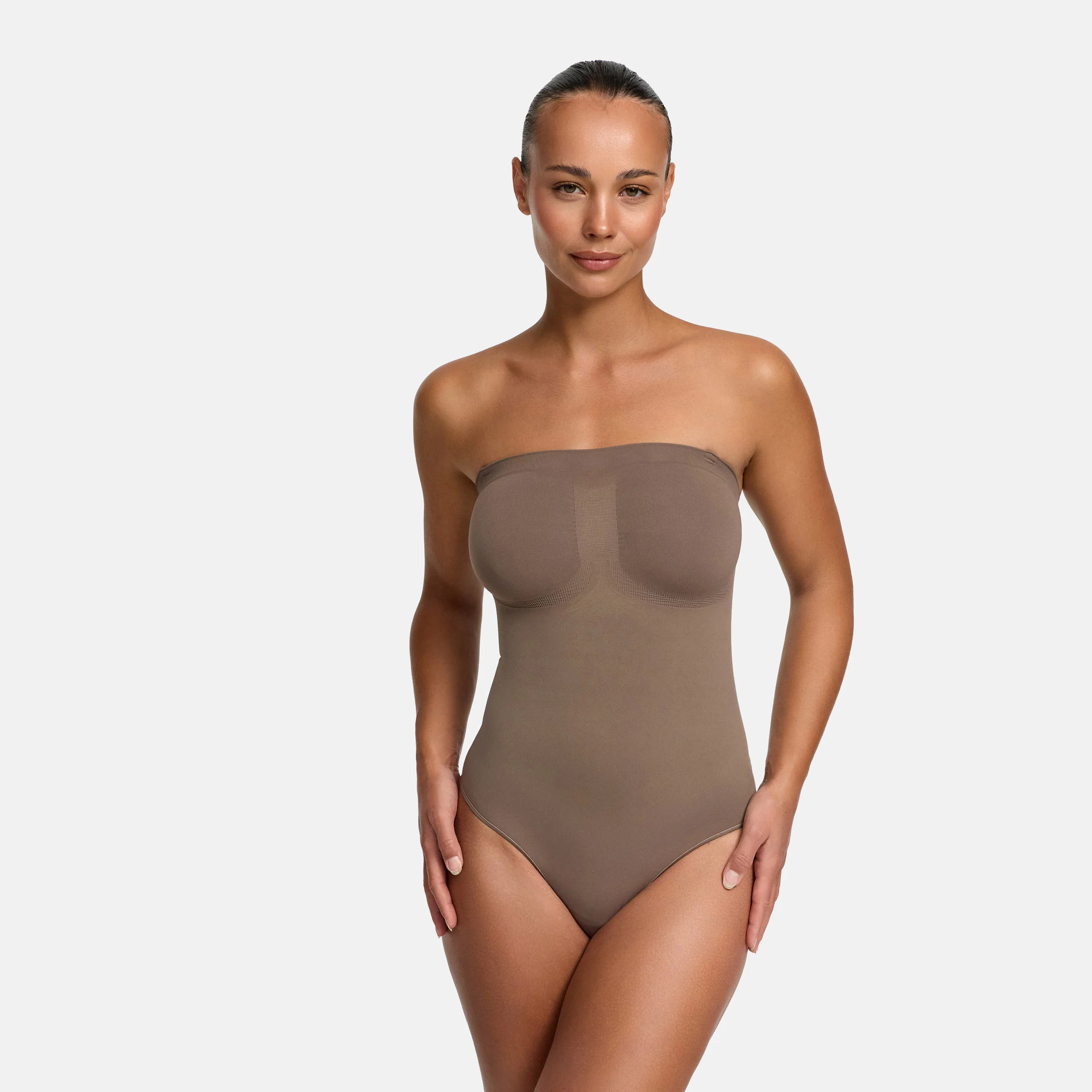 Trägerloser Bodysuit Sculpting Shapewear mit Slip - Image 19