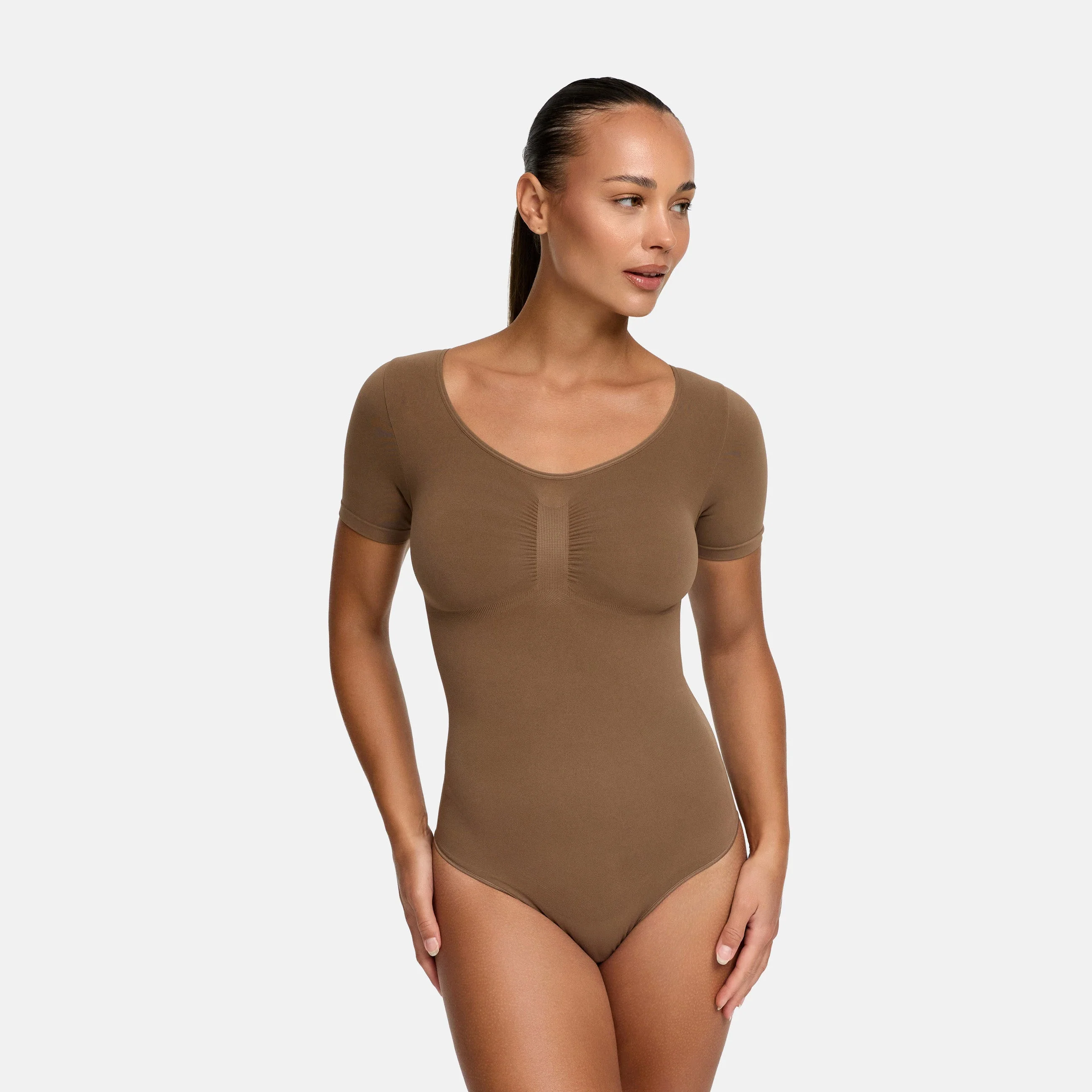 T-Shirt Bodysuit Sculpting Shapewear mit Slip - Image 13